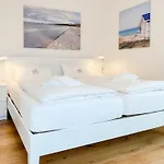 Hafenloge * Niendorf (Timmendorfer Strand)